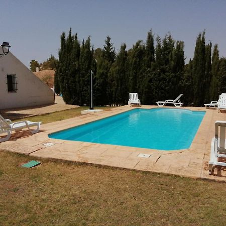 Apartamentos Rurales Mirador Del Negratin Cuevas del Campo ภายนอก รูปภาพ