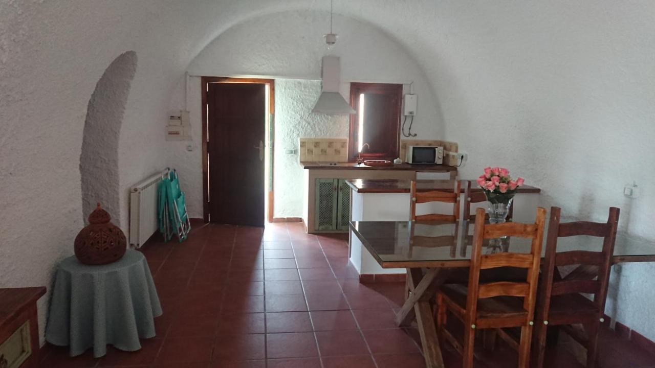 Apartamentos Rurales Mirador Del Negratin Cuevas del Campo ภายนอก รูปภาพ